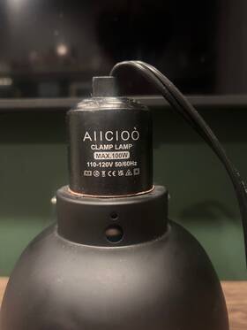 B0bk3472cx Aiicoo Used Black Aiicioo Reptile Light Fixture 100w 5.5 Inches