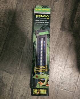 Pt2413 Exo Terra Terrasky Planted Terrarium Full Spectrum 12w Grow Light Remote Control