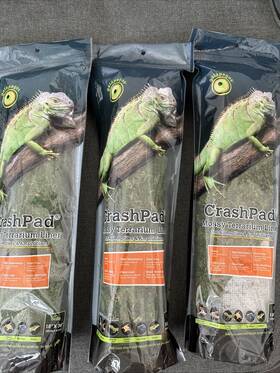 Galapagos 759834050940 Mossy Crash Pad 18 Inch X 36 For Terrarium Decoration