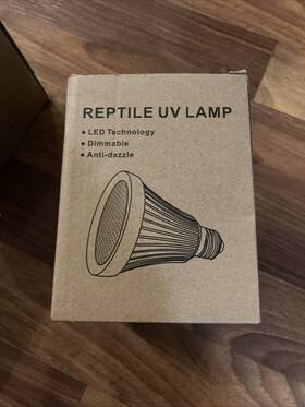M8508 Maineng Uva Uvb Bulb For Reptiles And Amphibians 8508 Led Lamp With Uv Light - New In Box