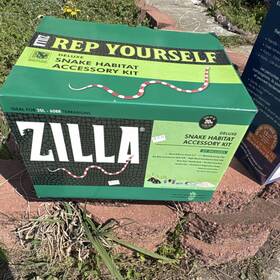 100550320 Zilla Deluxe Snake Habitat Accessory Kit 20-60 Gallon Terrariums Mpn
