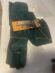 Nomoy Pet Reptile NG-03 68CM Stainless Steel Snake Tong With Protective Gloves. Fixed Price $11.47.