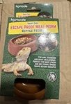 Komodo Smart Dish Escape Propf Meal Worm Reptile Feeder. Fixed Price $5.95.