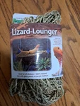 Penn-plax Reptology Lizard Lounger Corner Triangle 100% Natural Seagrass Fiber. Fixed Price $10.95.