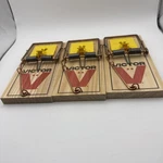 Victor Rat Traps Large 3-3/8 7 Snap Spring Petal Wooden New Open Box. Fixed Price $14.99.