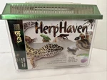 Lee's Herphaven Terrarium Rectangular Small 9.1"L X 6"W 6.6 New. Fixed Price $15.00.
